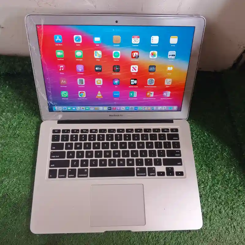 Laptop Apple MacBook Air 2017 8GB Intel Core i5 SSD 256GB | Kudumart